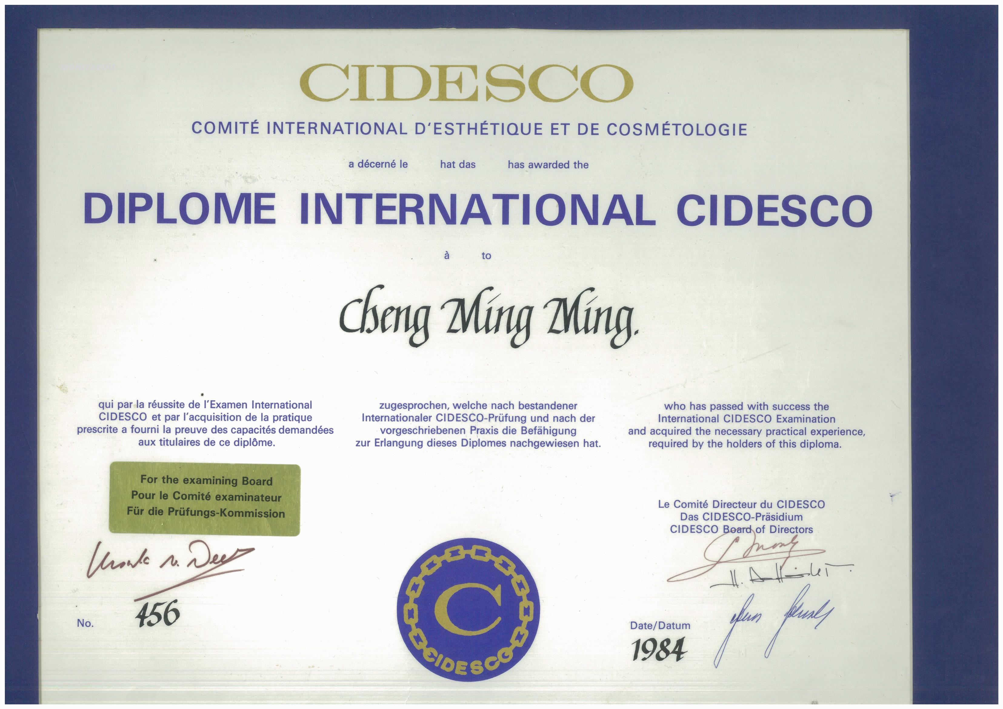鄭明明教授是第一位成功考取國際美容權威美容證書的亞洲人_00